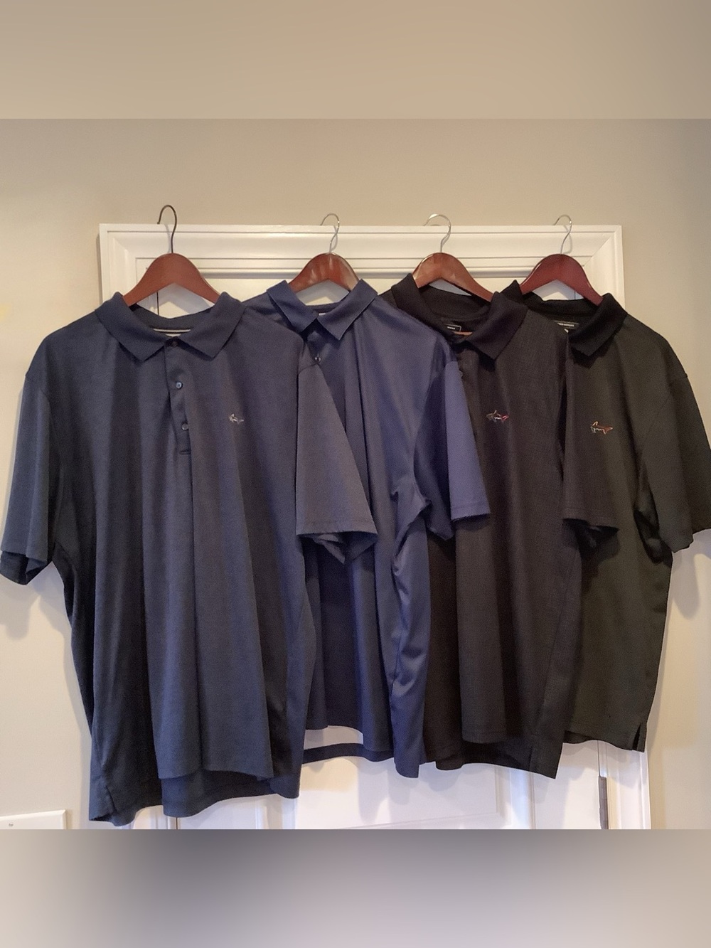 Set of 4 Greg Norman Play Dry Polo Shirts Golf Shirts Size 2XL 2 Blue 2 Black